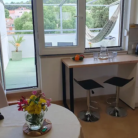 Nimai With 2 Bedroom, Split, Near Park Marjan *