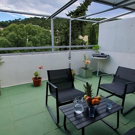 Nimai With 2 Bedroom, Split, Near Park Marjan アパート スプリト