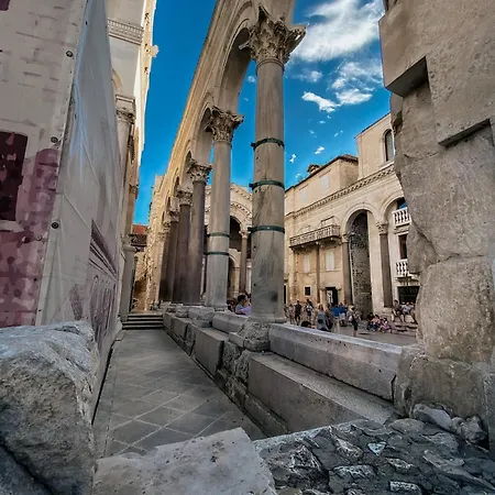 Nimai With 2 Bedroom, Split, Near Park Marjan アパート *