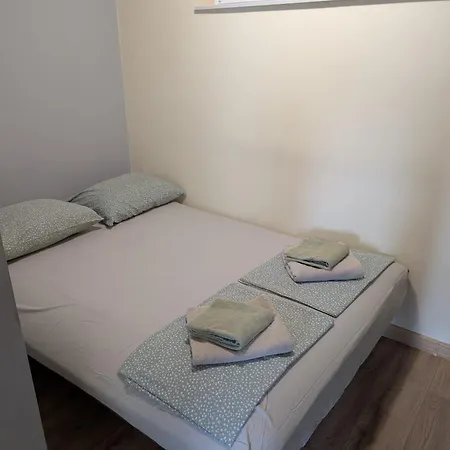 Nimai With 2 Bedroom, Split, Near Park Marjan Lägenhet Split